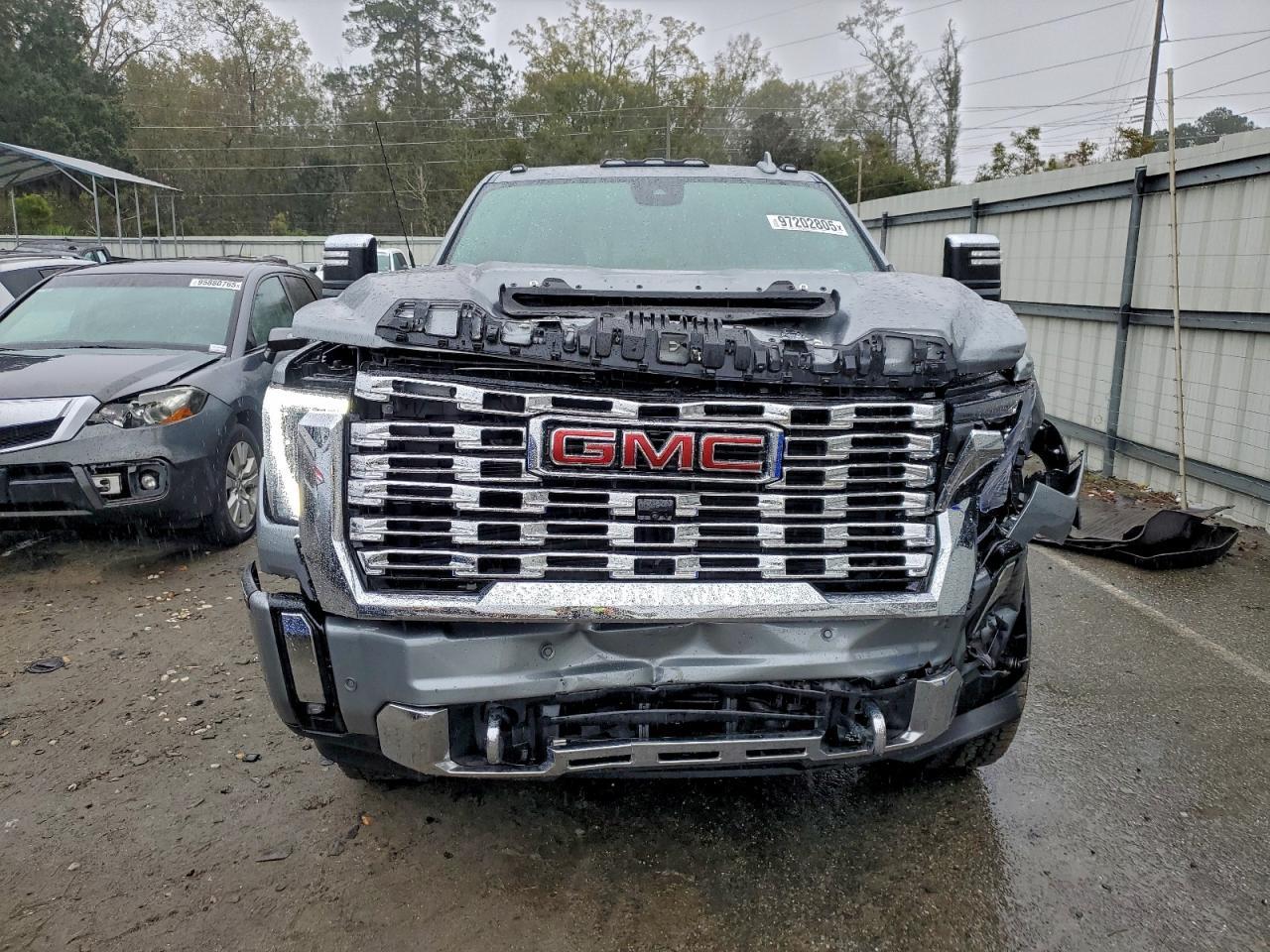 2025 GMC Sierra K2500 Denali - Image 5