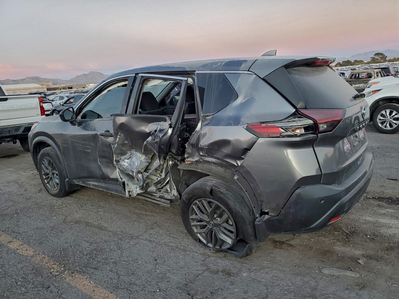2021 Nissan Rogue S - Image 2