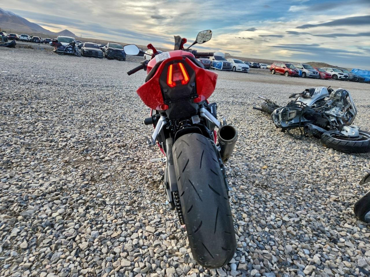 2024 Honda Cbr650 R - Фото 4