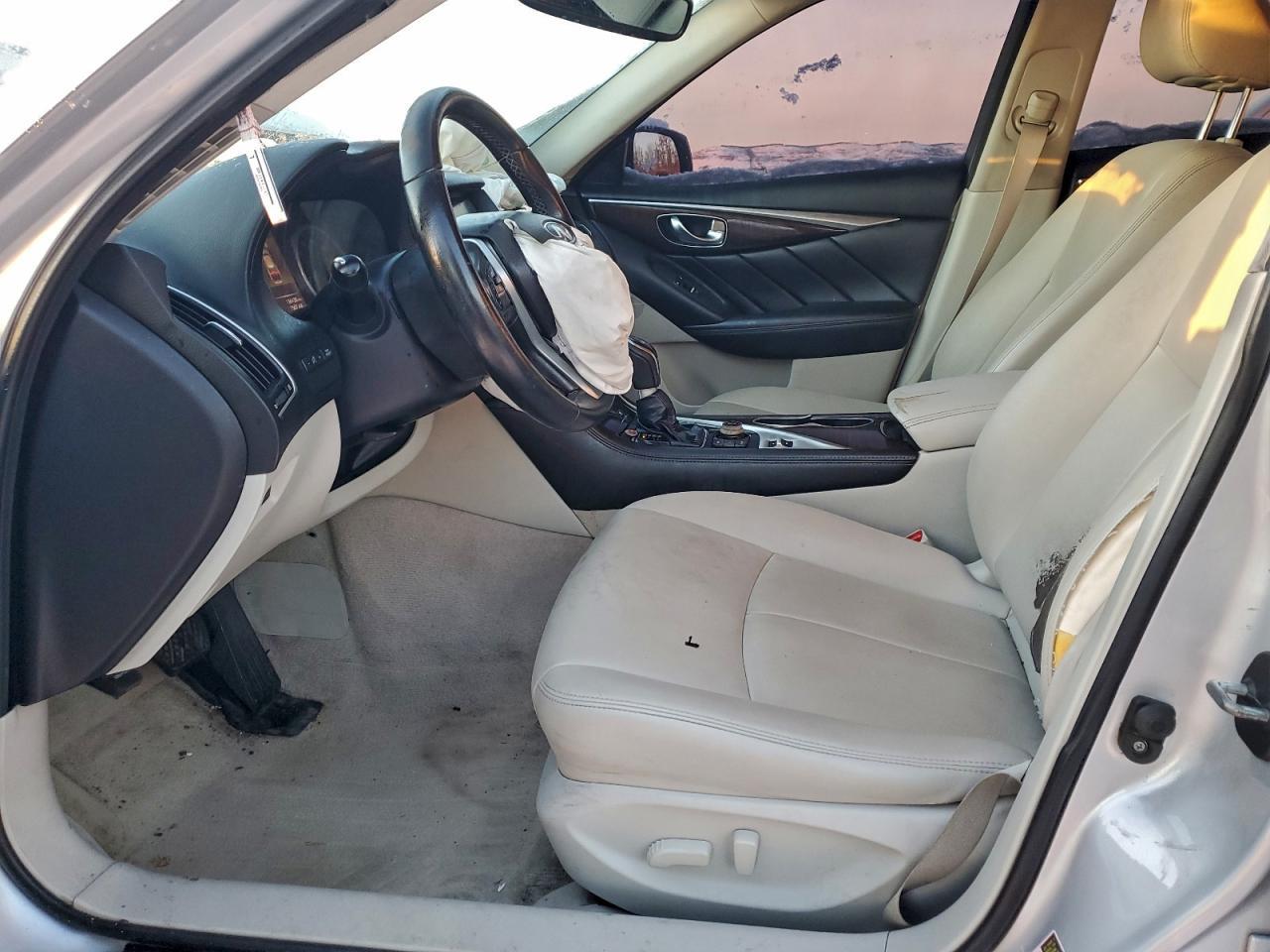 2018 Infiniti Q50 Luxe - Image 7