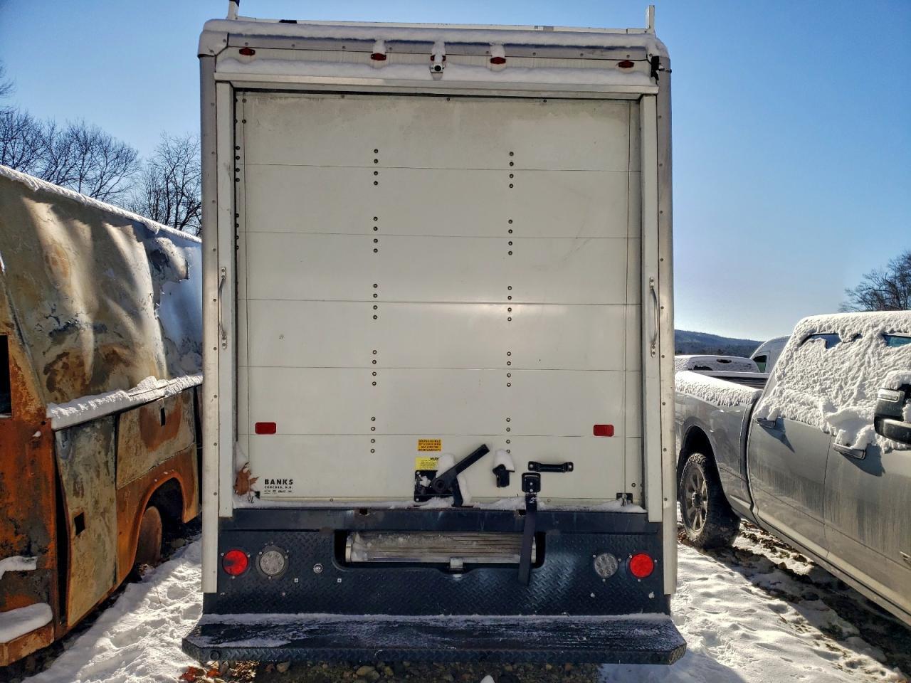 2023 Chevrolet Express G3 - Box Truck - Фото 6