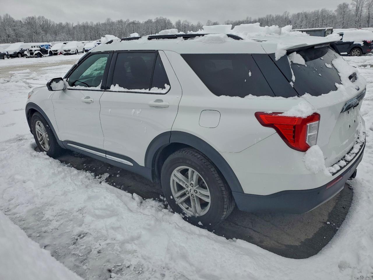 2020 Ford Explorer Xlt - Фото 2