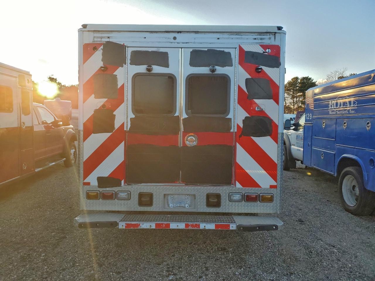 2017 Ford F550 Super Duty - Image 6