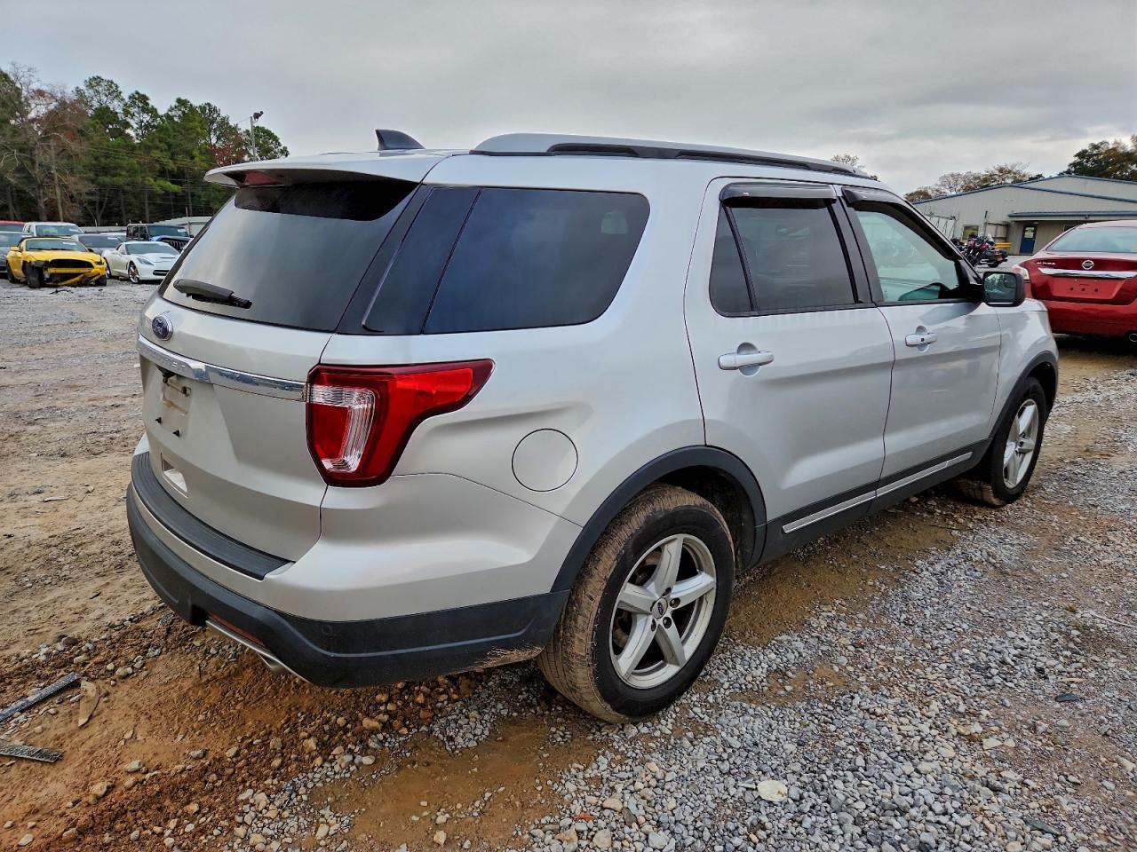 2018 Ford Explorer Xlt - Image 3