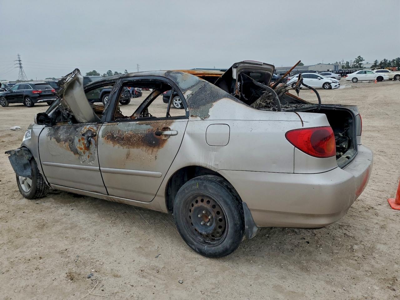 2003 Toyota Corolla Ce - Фото 2