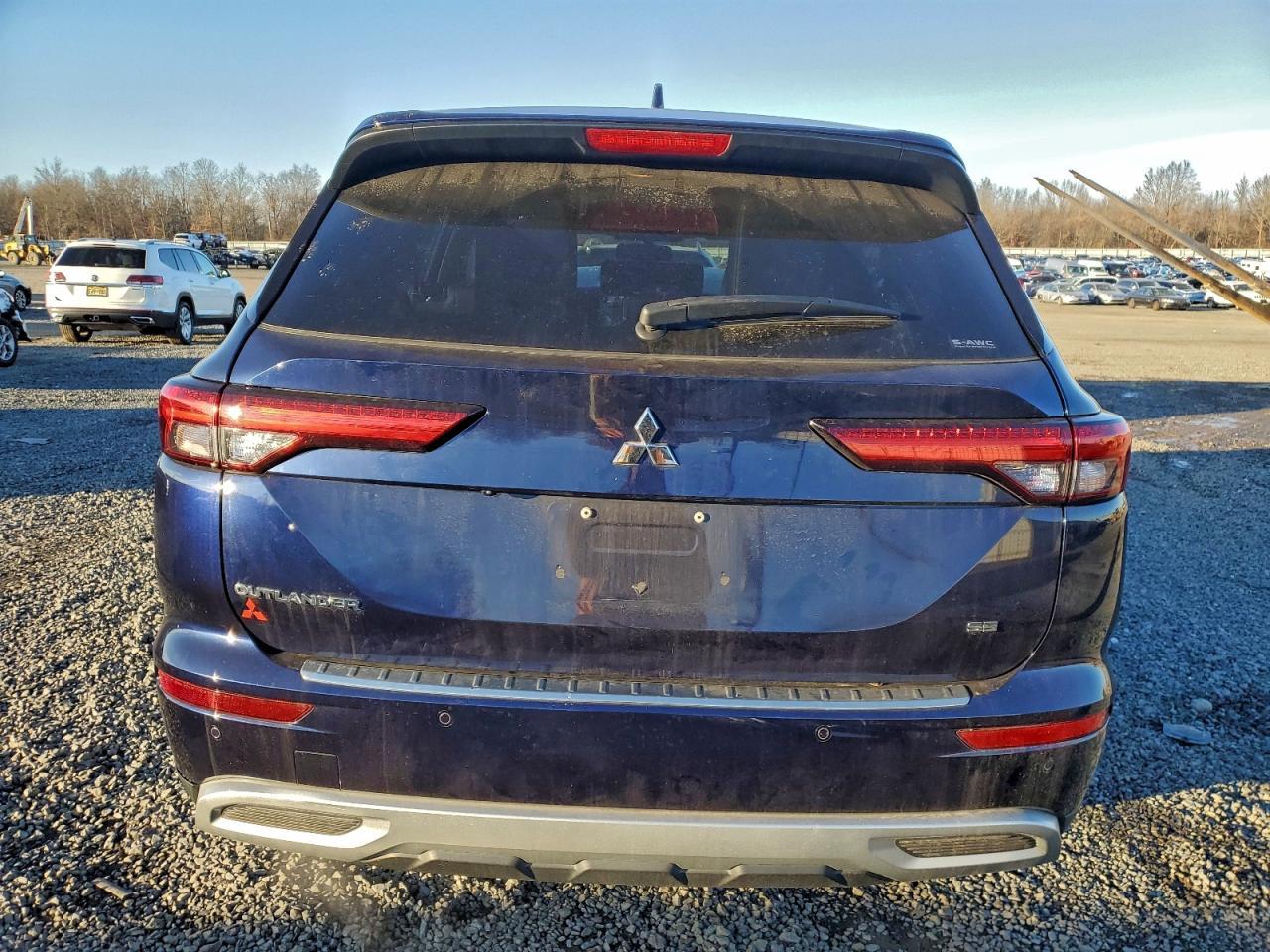 2022 Mitsubishi Outlander Se - Фото 6