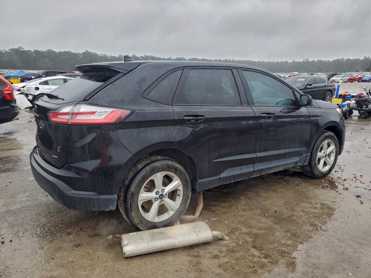 2021 Ford Edge Se - Фото 3