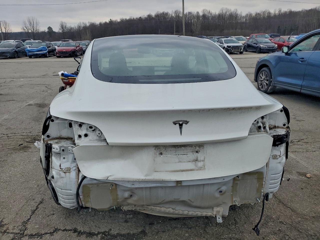 2023 Tesla Model 3 - Image 6