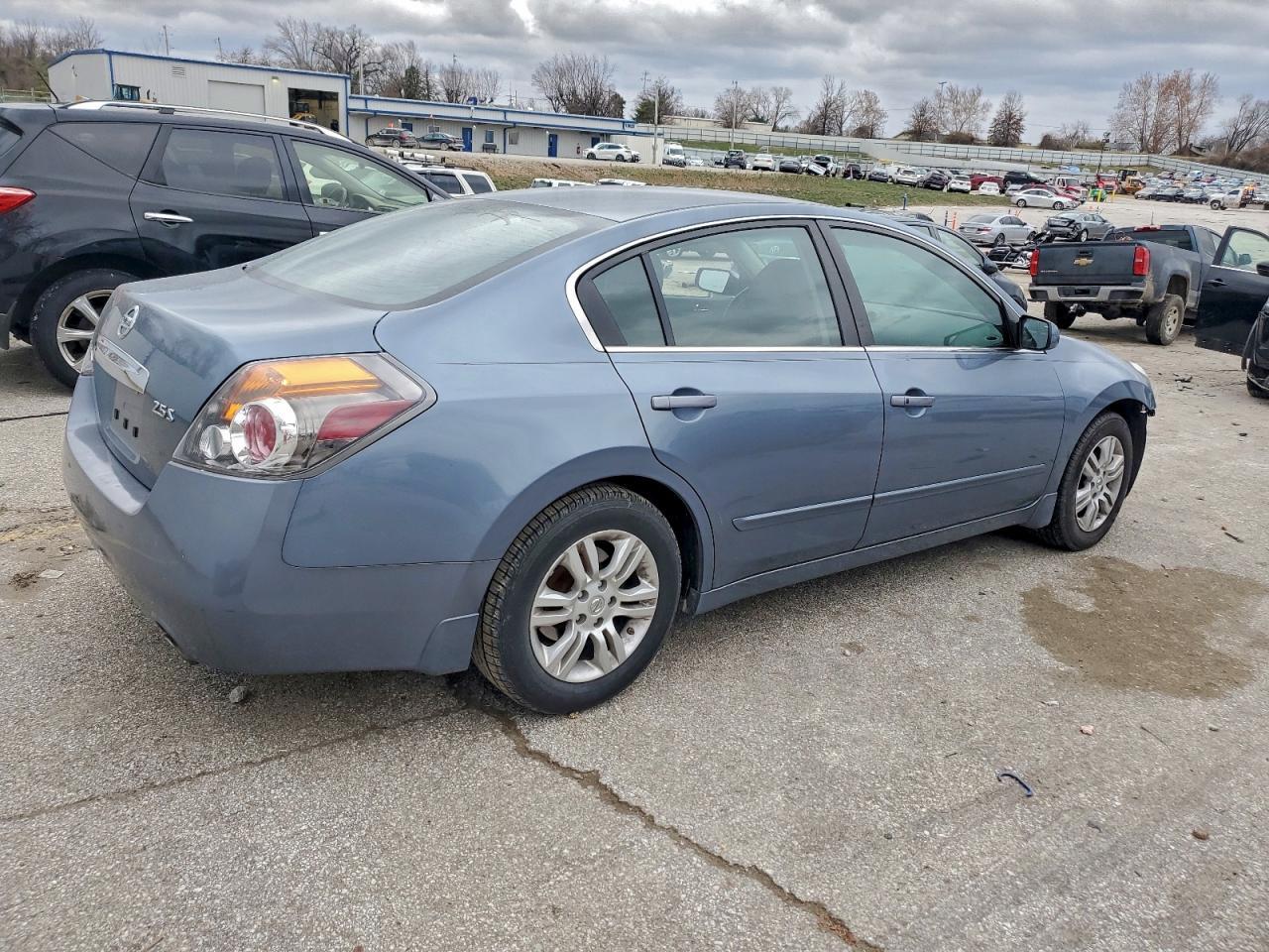 2012 Nissan Altima Base - Фото 3