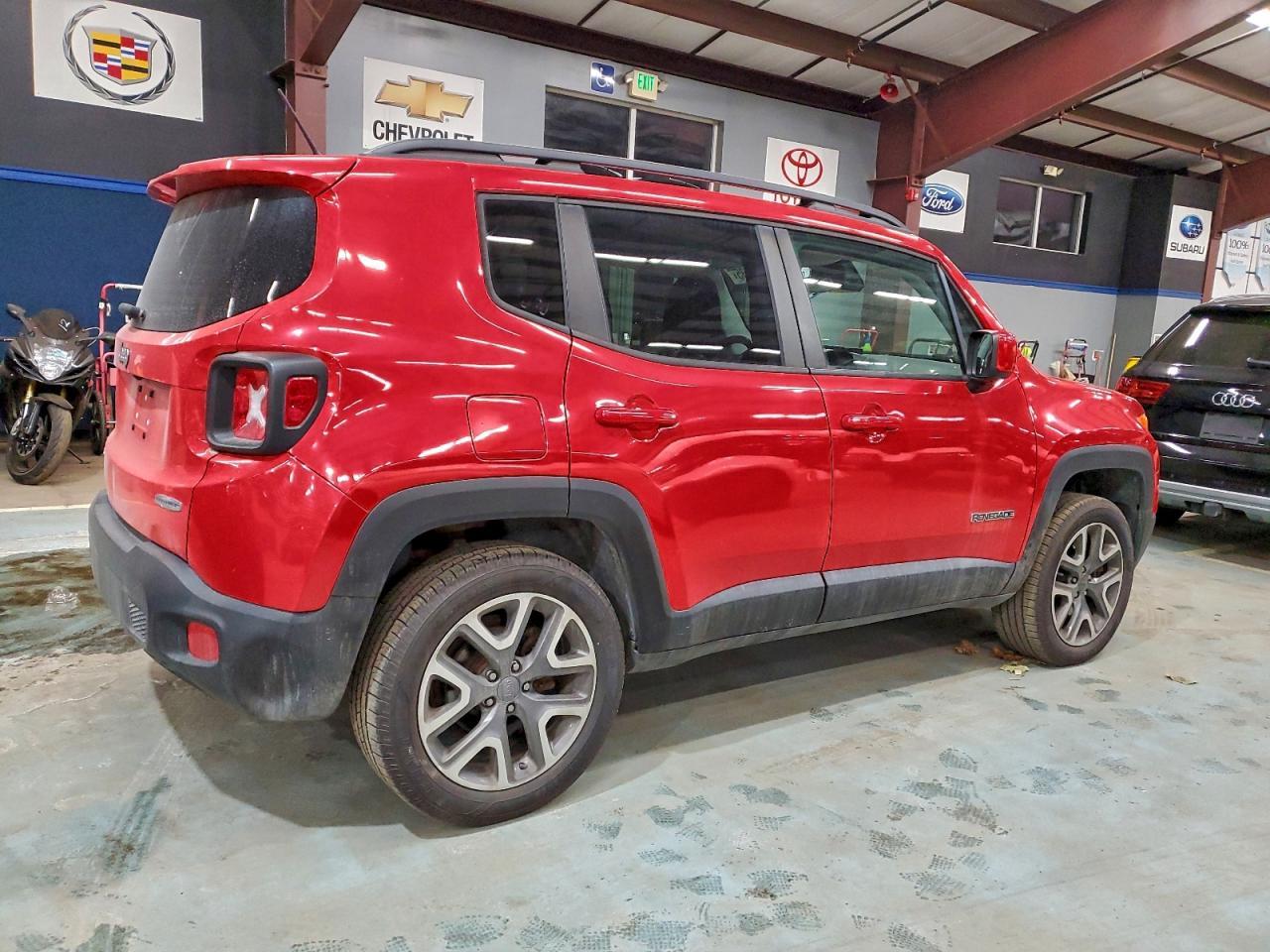 2016 Jeep Renegade Latitude - Image 3
