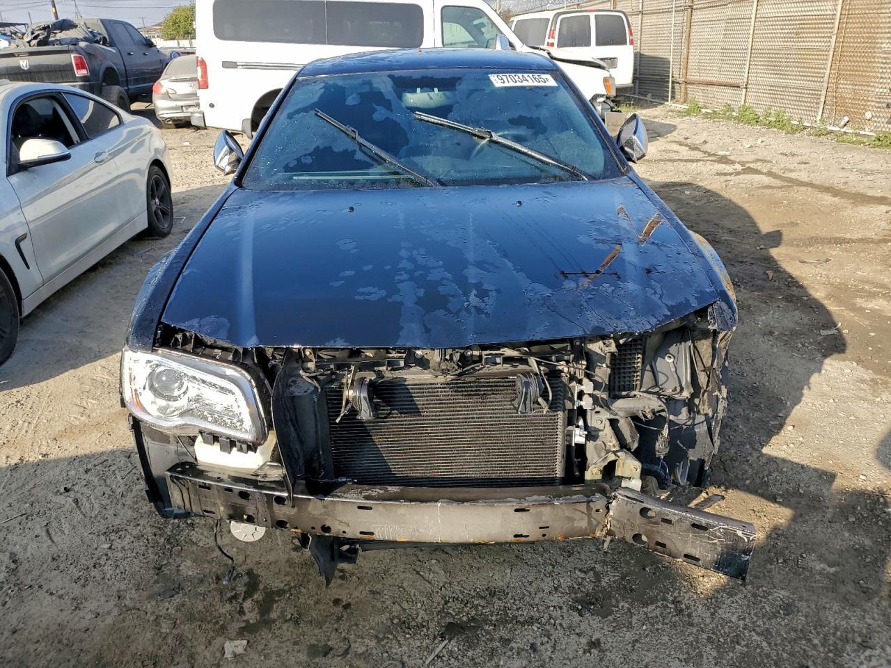 2013 Chrysler 300C - Image 5