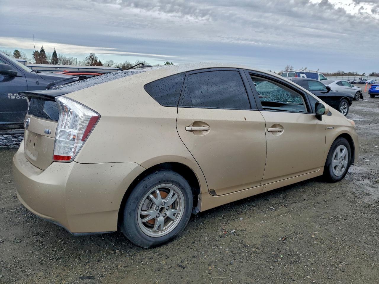 2011 Toyota Prius - Image 3