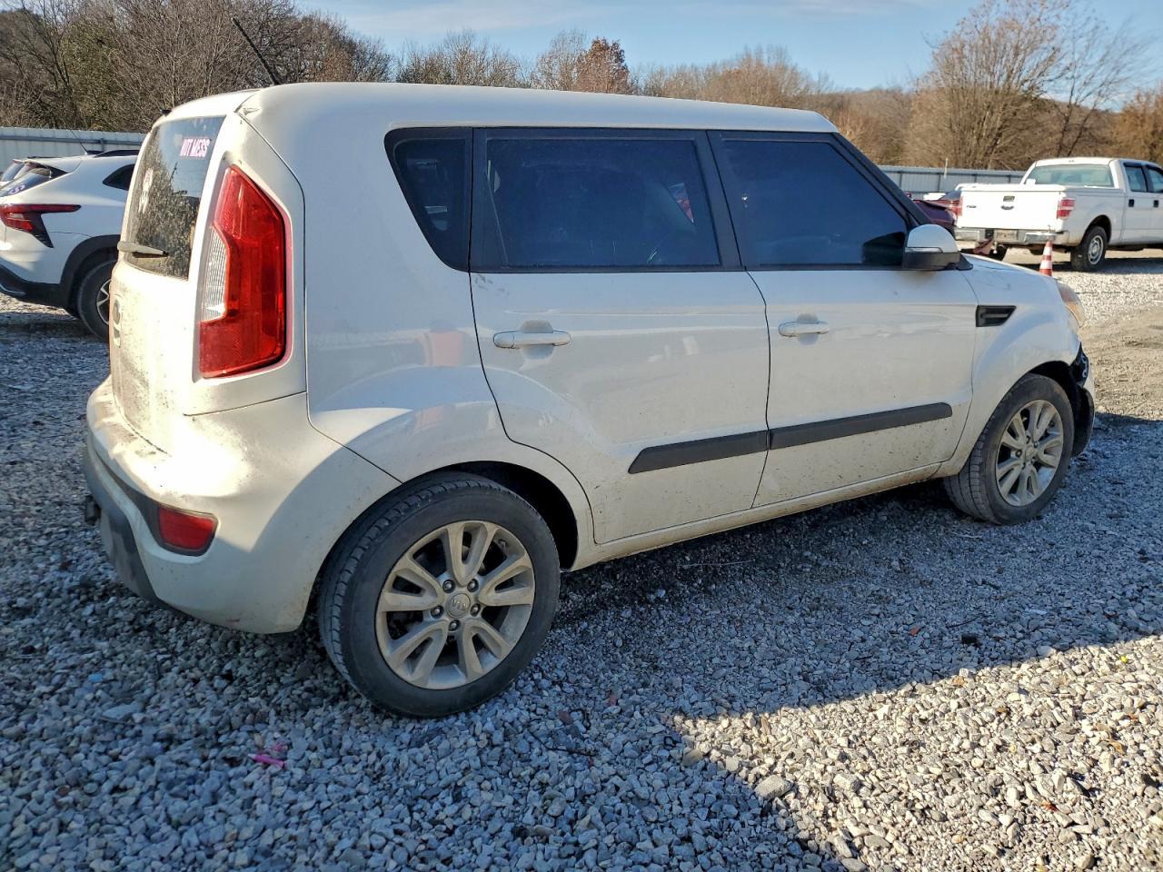 2013 Kia Soul + - Фото 3
