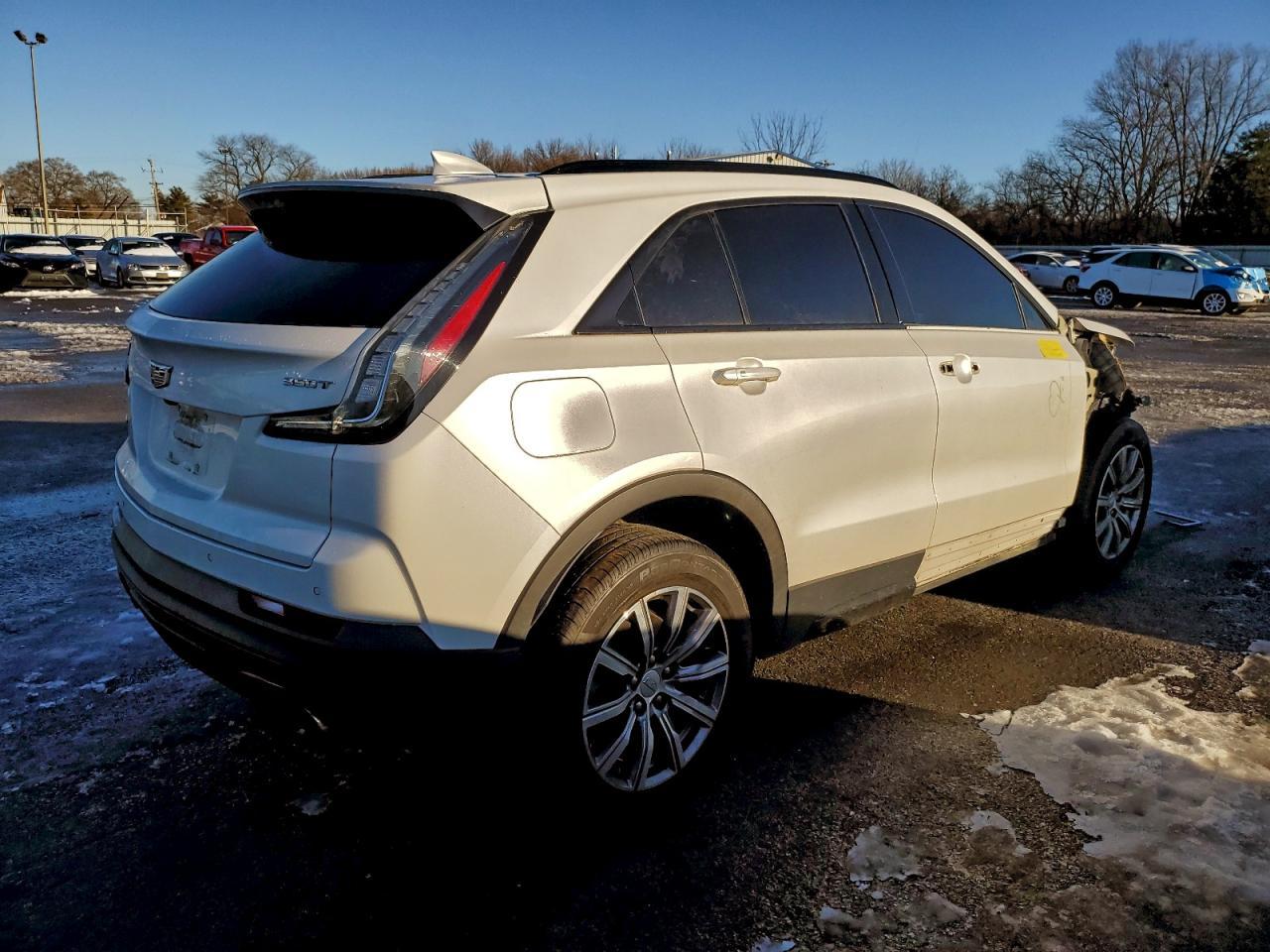 2020 Cadillac Xt4 Sport - Image 3