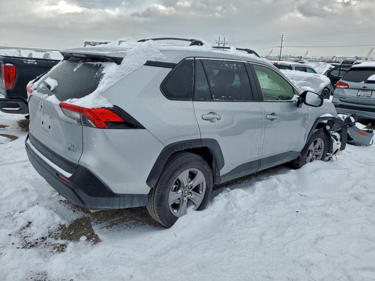 2025 Toyota Rav4 Xle - Image 3