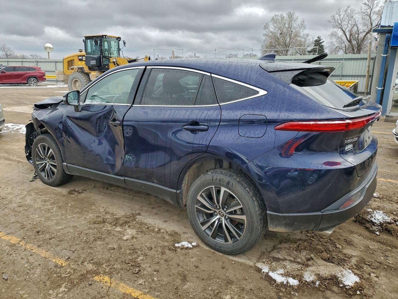 2023 Toyota Venza Le - Image 2