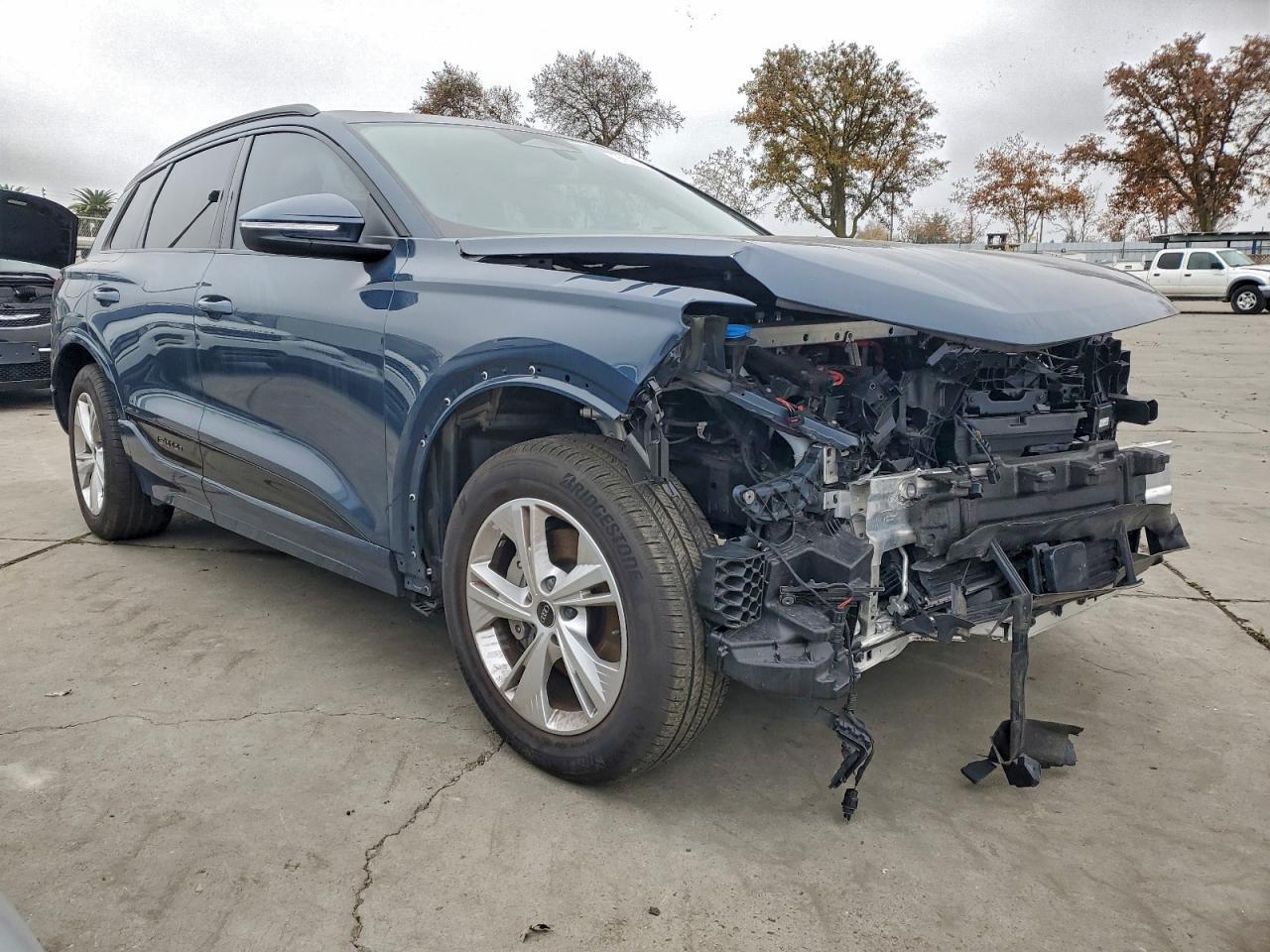 2025 Audi Q6 E-Tron Premium Plus - Фото 4