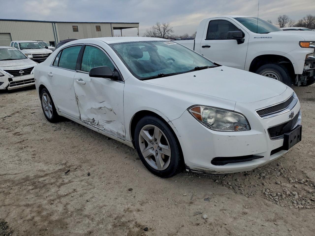 2010 Chevrolet Malibu Ls - Фото 4