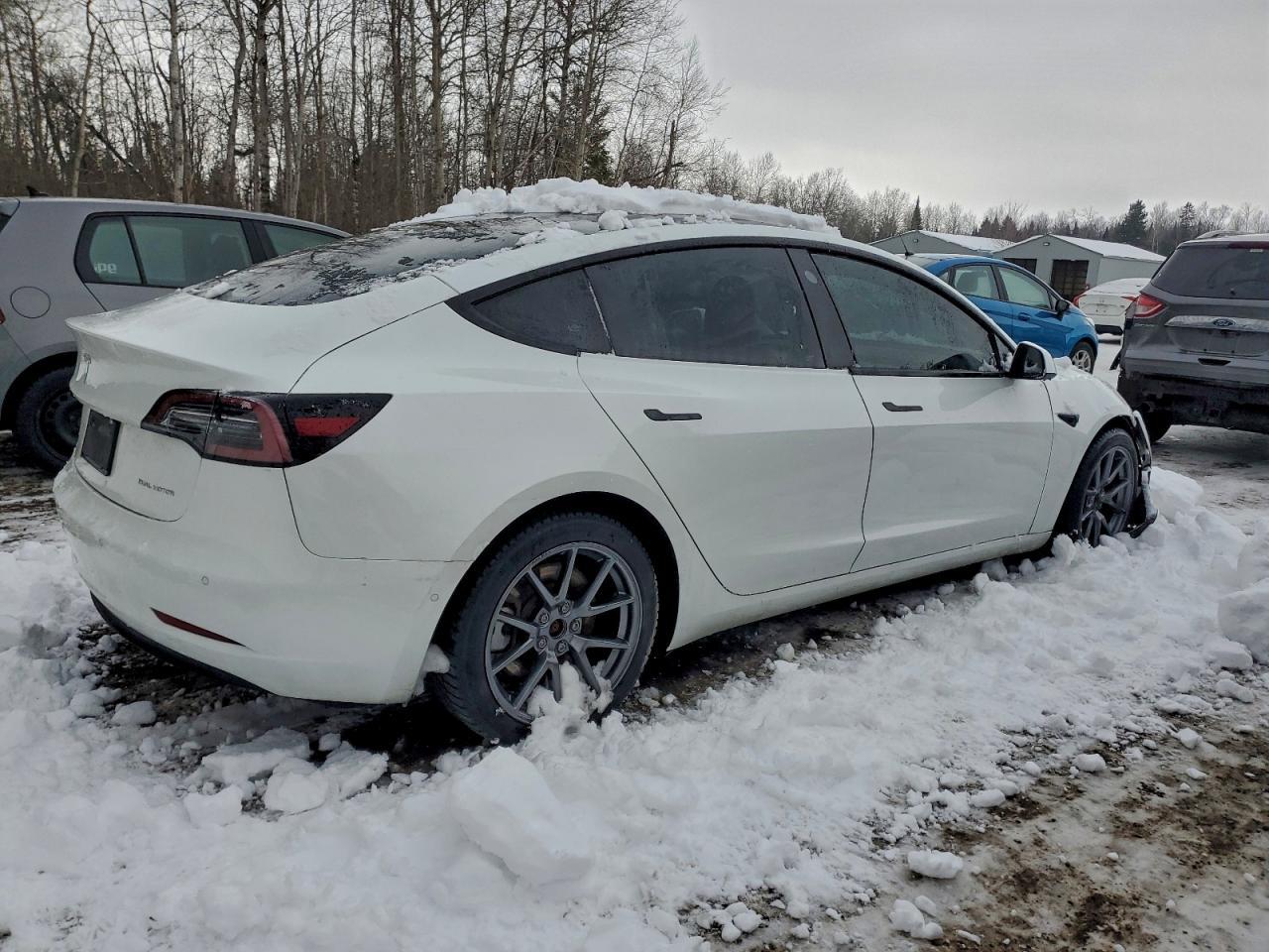 2022 Tesla Model 3 - Image 3