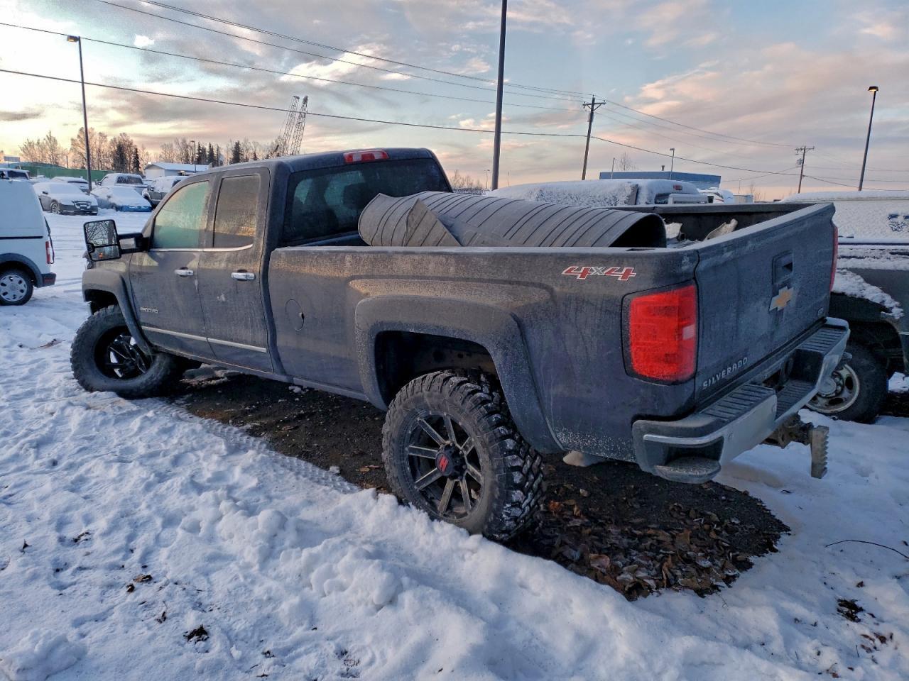 2015 Chevrolet Silverado K2500 Heavy Duty Ltz - Image 2
