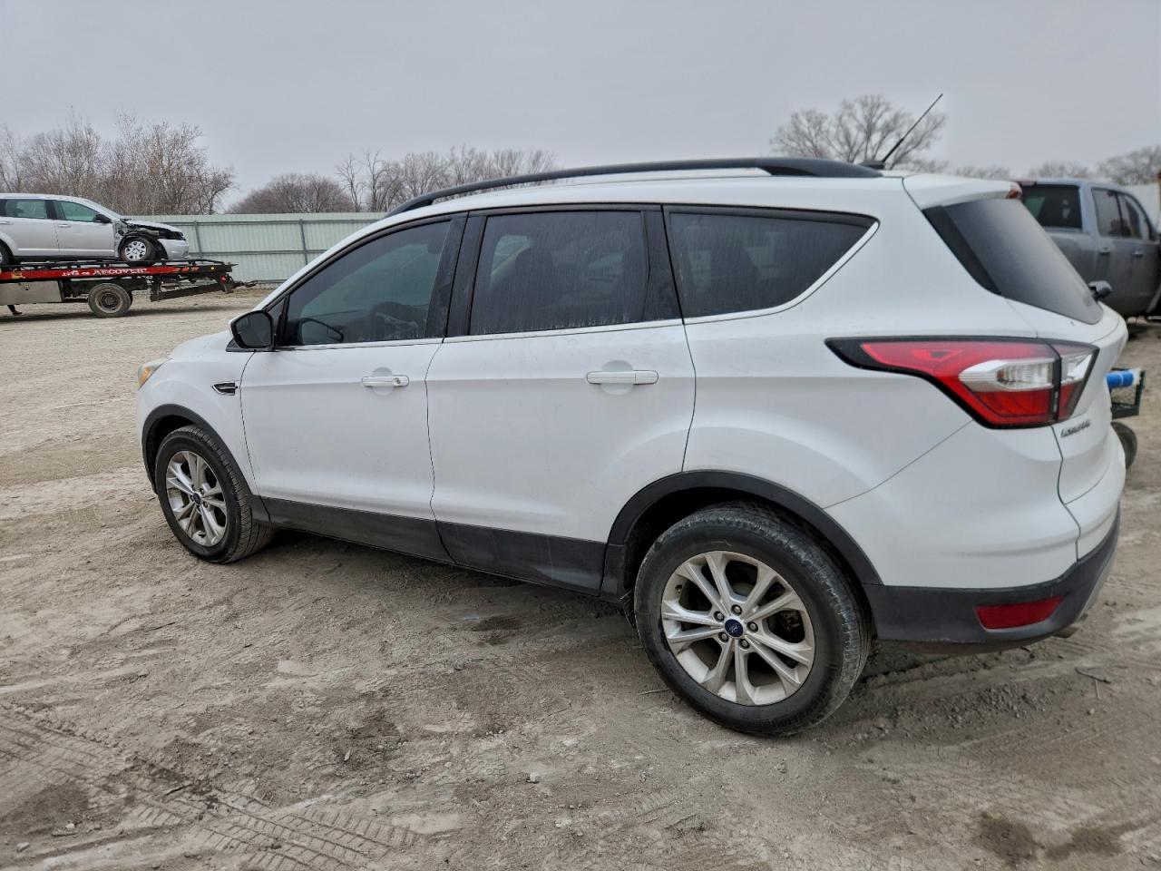 2018 Ford Escape Se - Фото 2