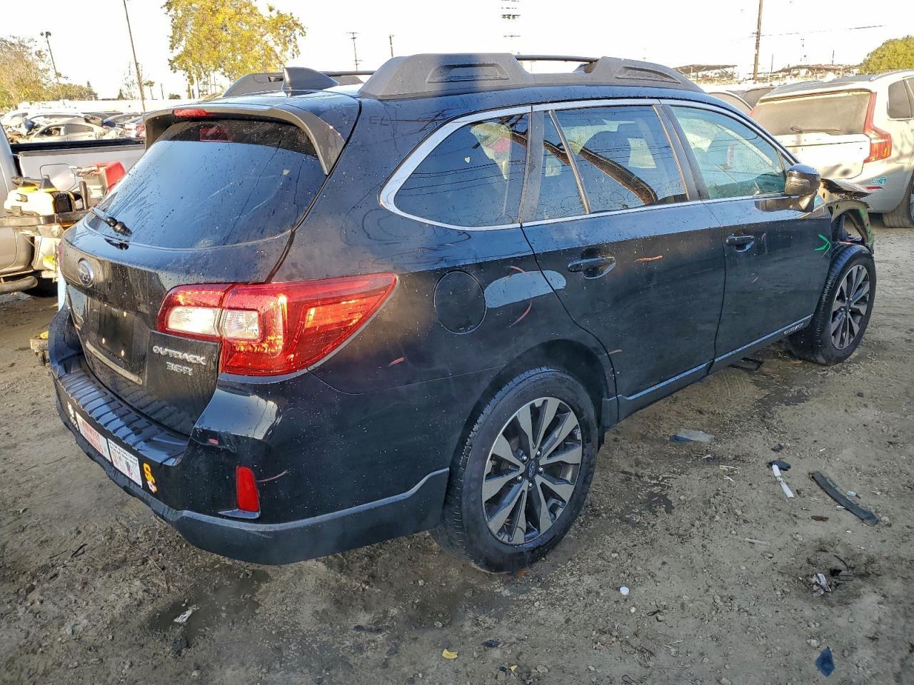 2017 Subaru Outback 3.6R Limited - Фото 3