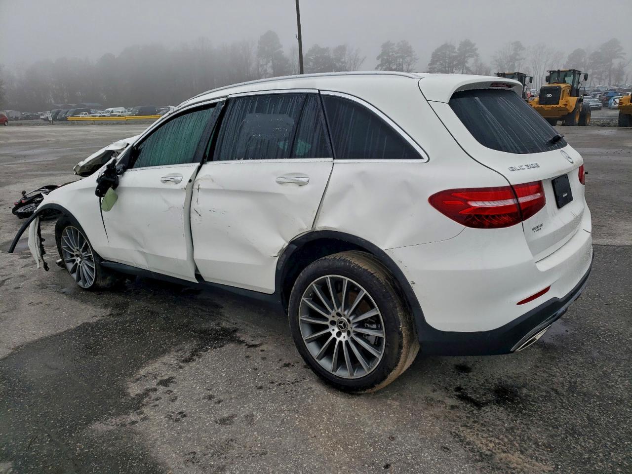 2019 Mercedes-Benz Glc 300 - Image 2