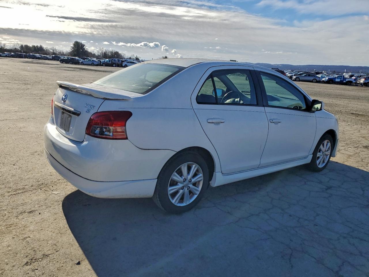 2009 Toyota Yaris - Image 3