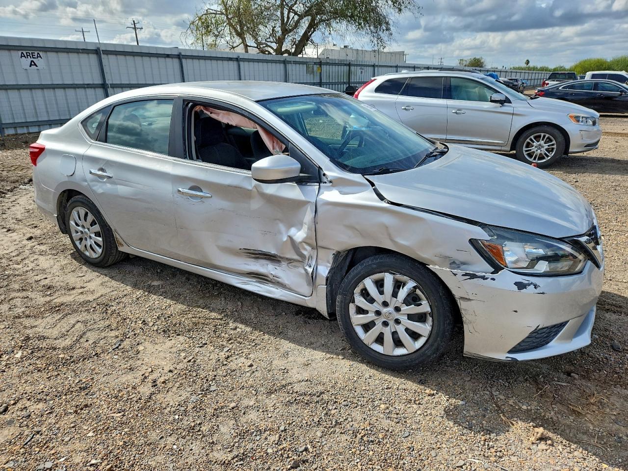 2016 Nissan Sentra S - Image 4