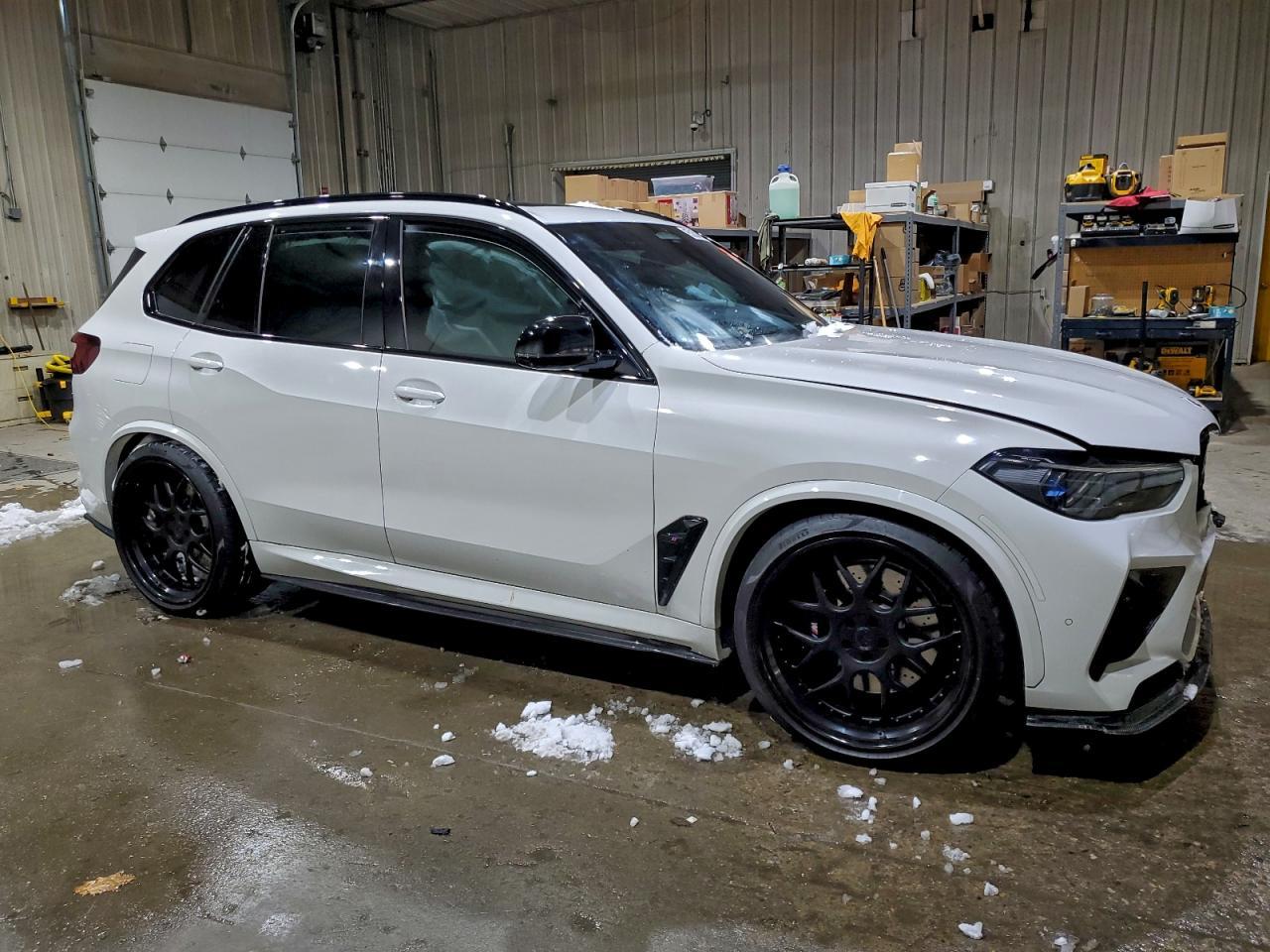 2022 BMW X5 M - Фото 4