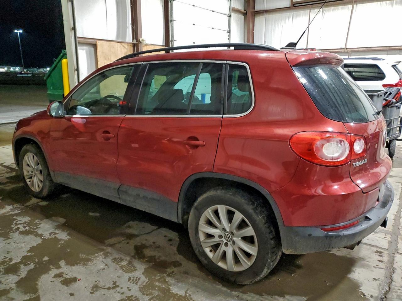 2010 Volkswagen Tiguan Se - Фото 2