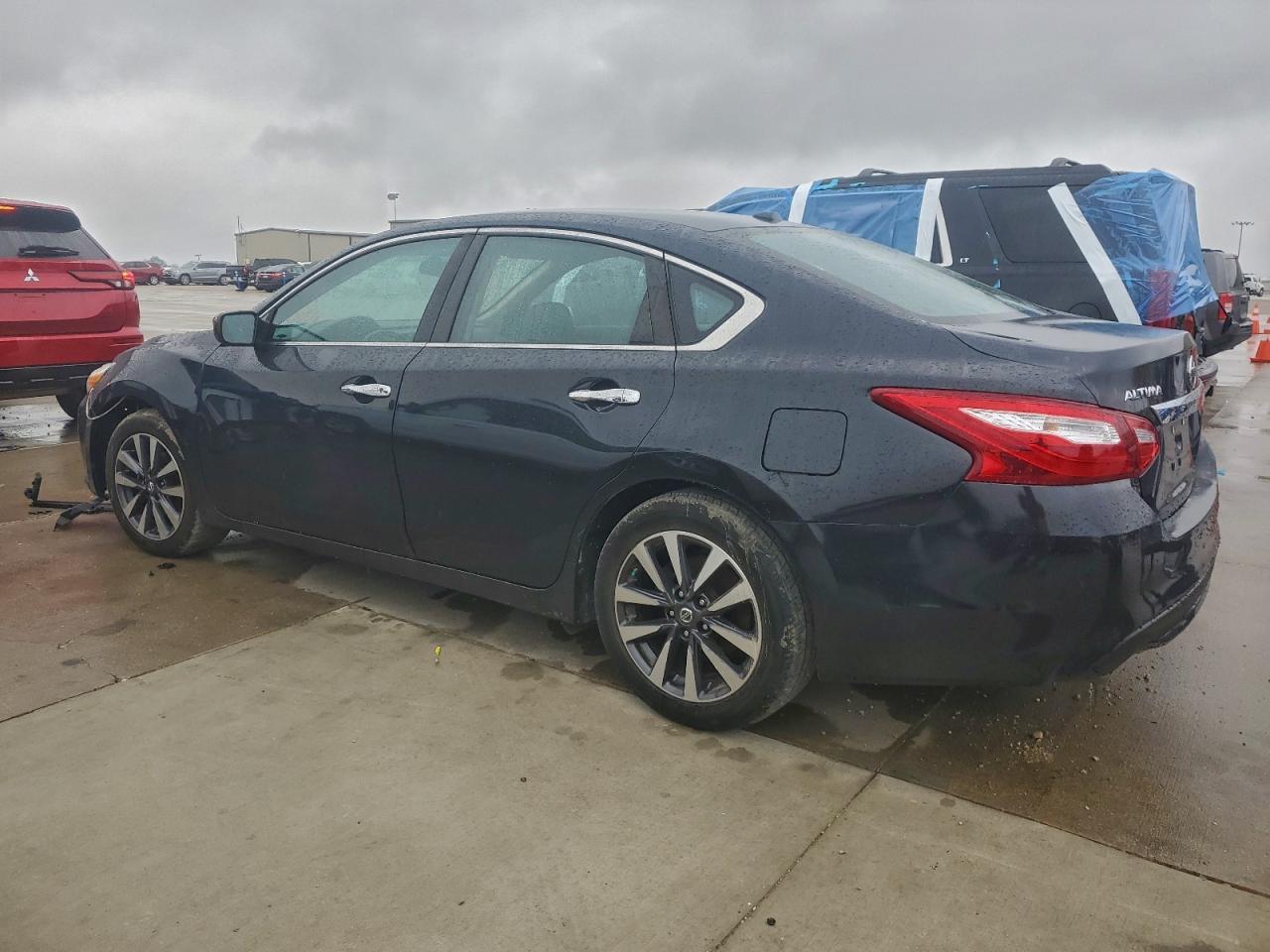 2017 Nissan Altima 2.5 - Фото 2