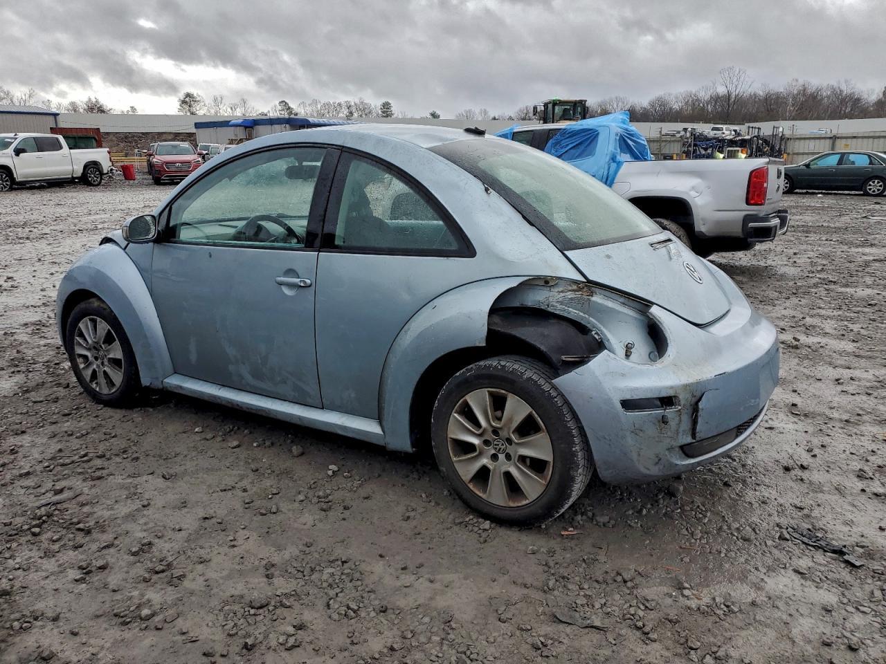 2010 Volkswagen New Beetle - Фото 2