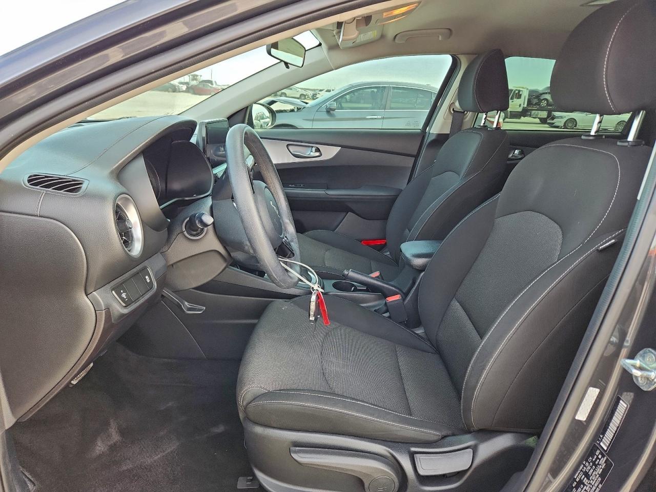 2022 Kia Forte Lxs - Фото 7