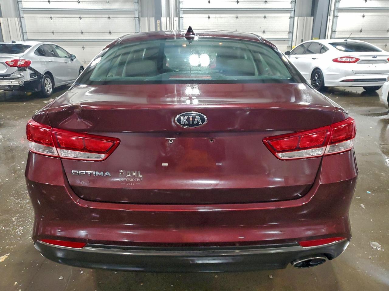2017 Kia Optima Lx - Фото 6
