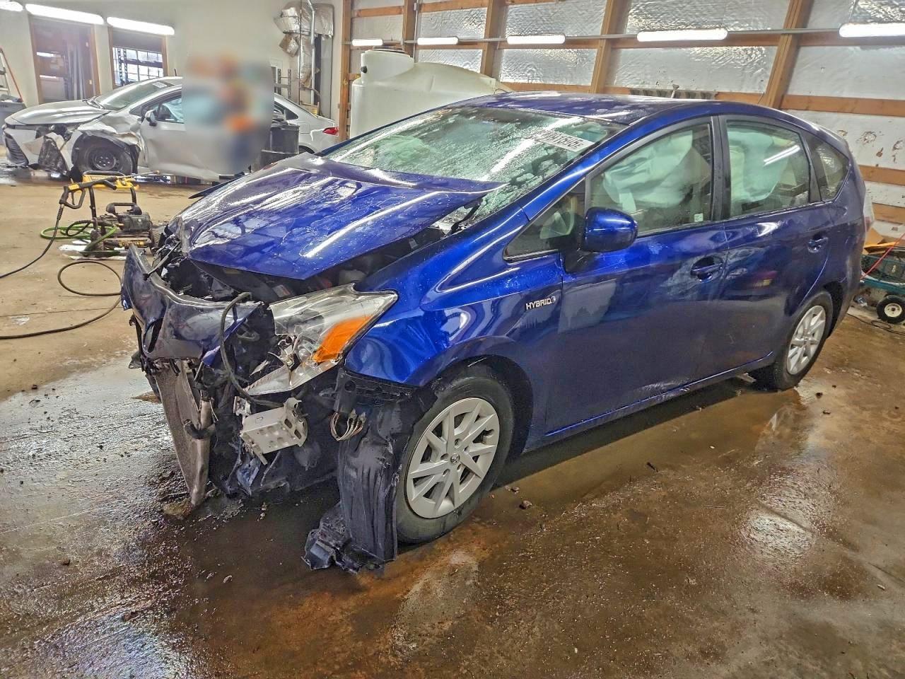 2013 Toyota Prius V