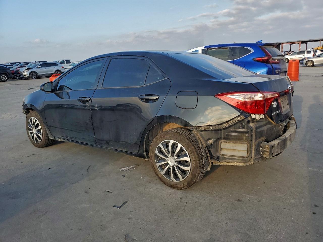 2018 Toyota Corolla L - Фото 2