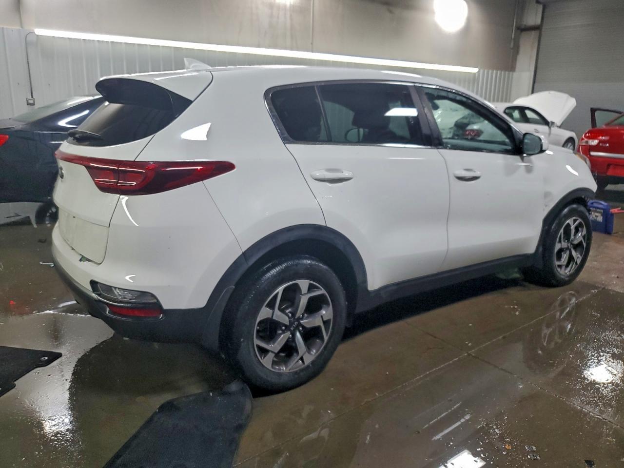 2020 Kia Sportage Lx - Image 3