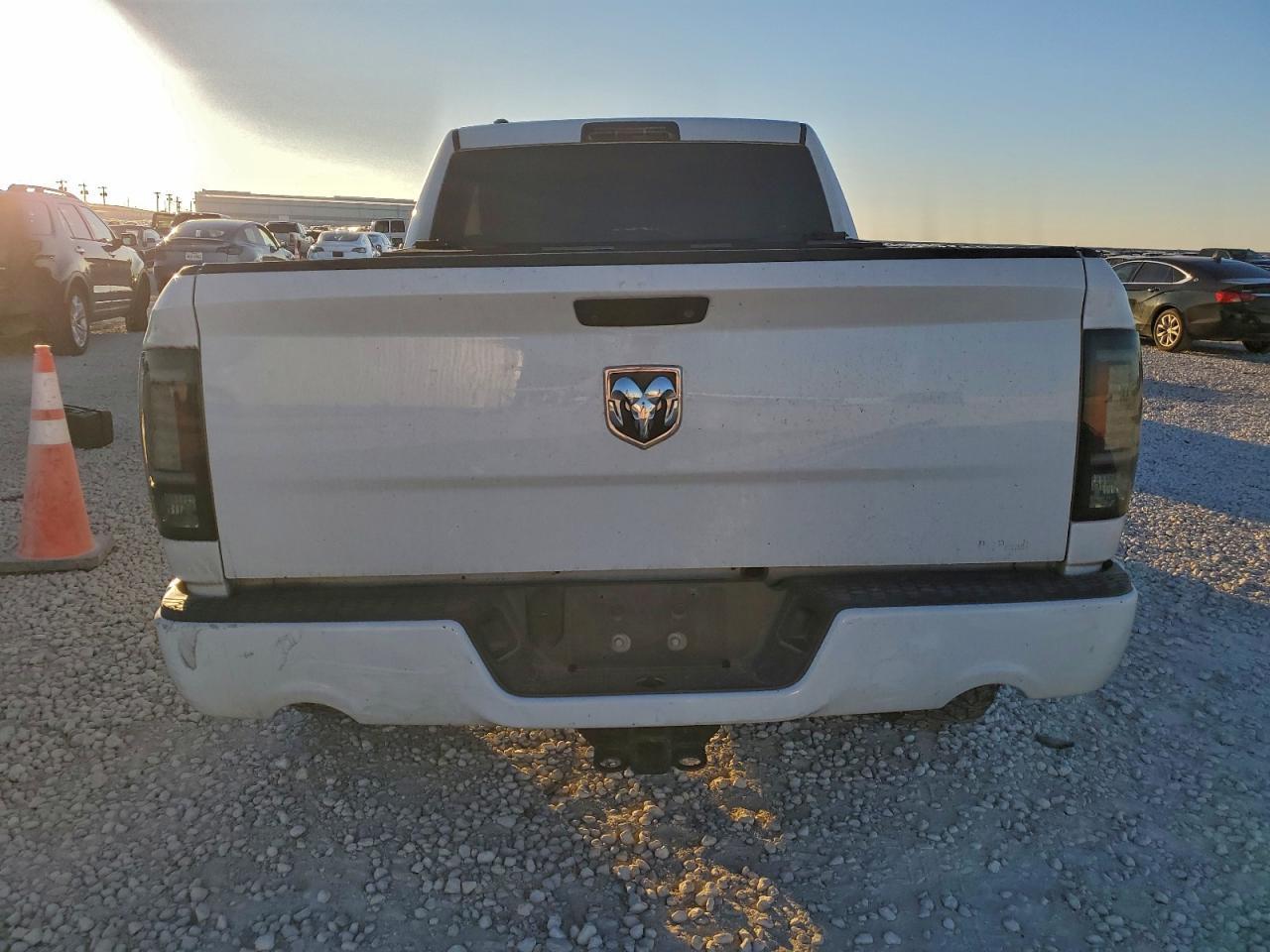 2016 Ram 1500 St - Image 6