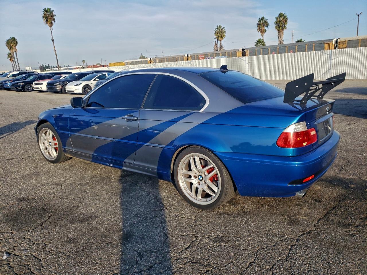 2004 BMW 330 Ci - Image 2