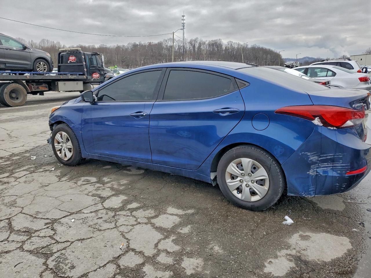 2016 Hyundai Elantra Se - Фото 2