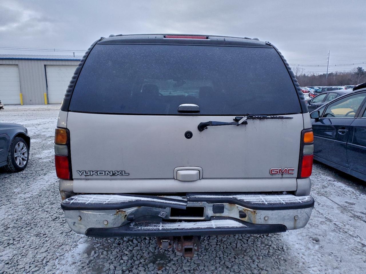 2005 GMC Yukon Xl K1500 - Image 6