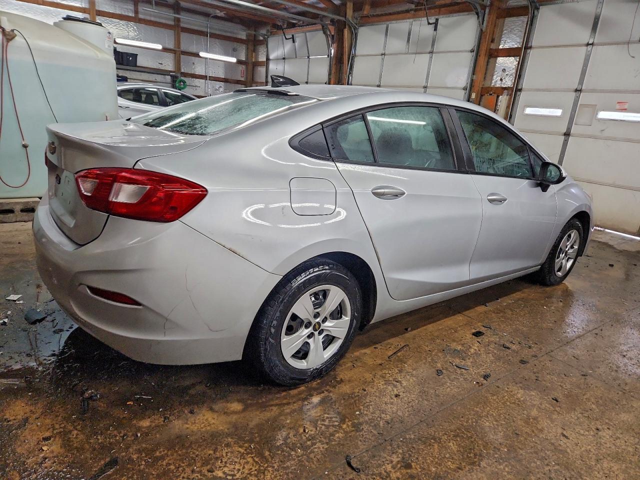 2017 Chevrolet Cruze Ls - Image 3