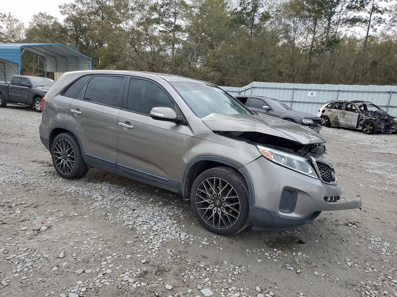 2015 Kia Sorento Lx - Image 4