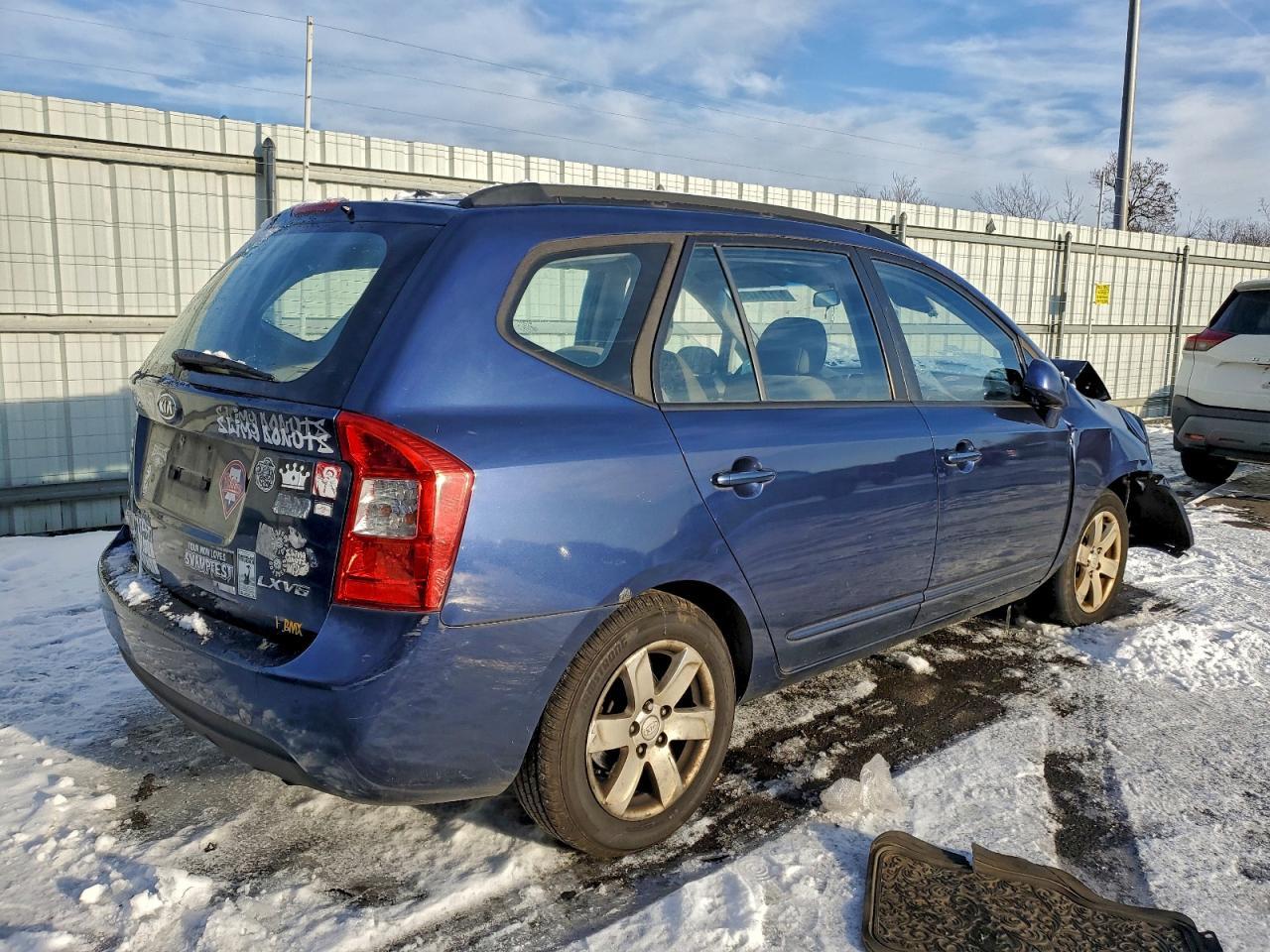 2008 Kia Rondo - Фото 3