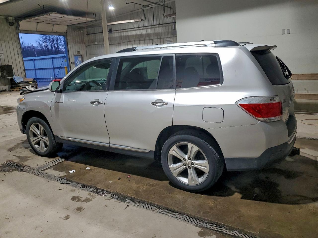 2011 Toyota Highlander Limited - Фото 2