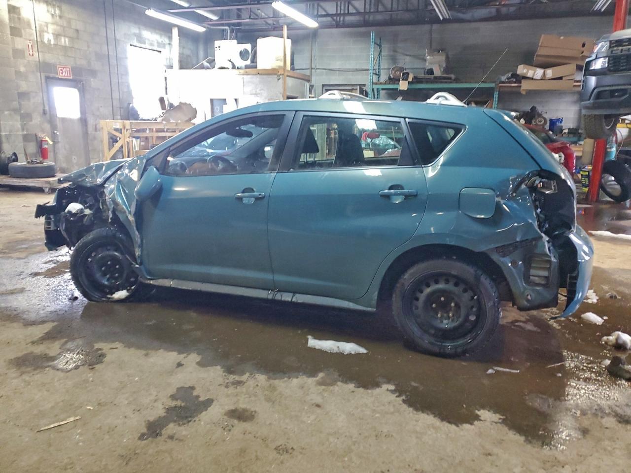 2009 Pontiac Vibe - Фото 2