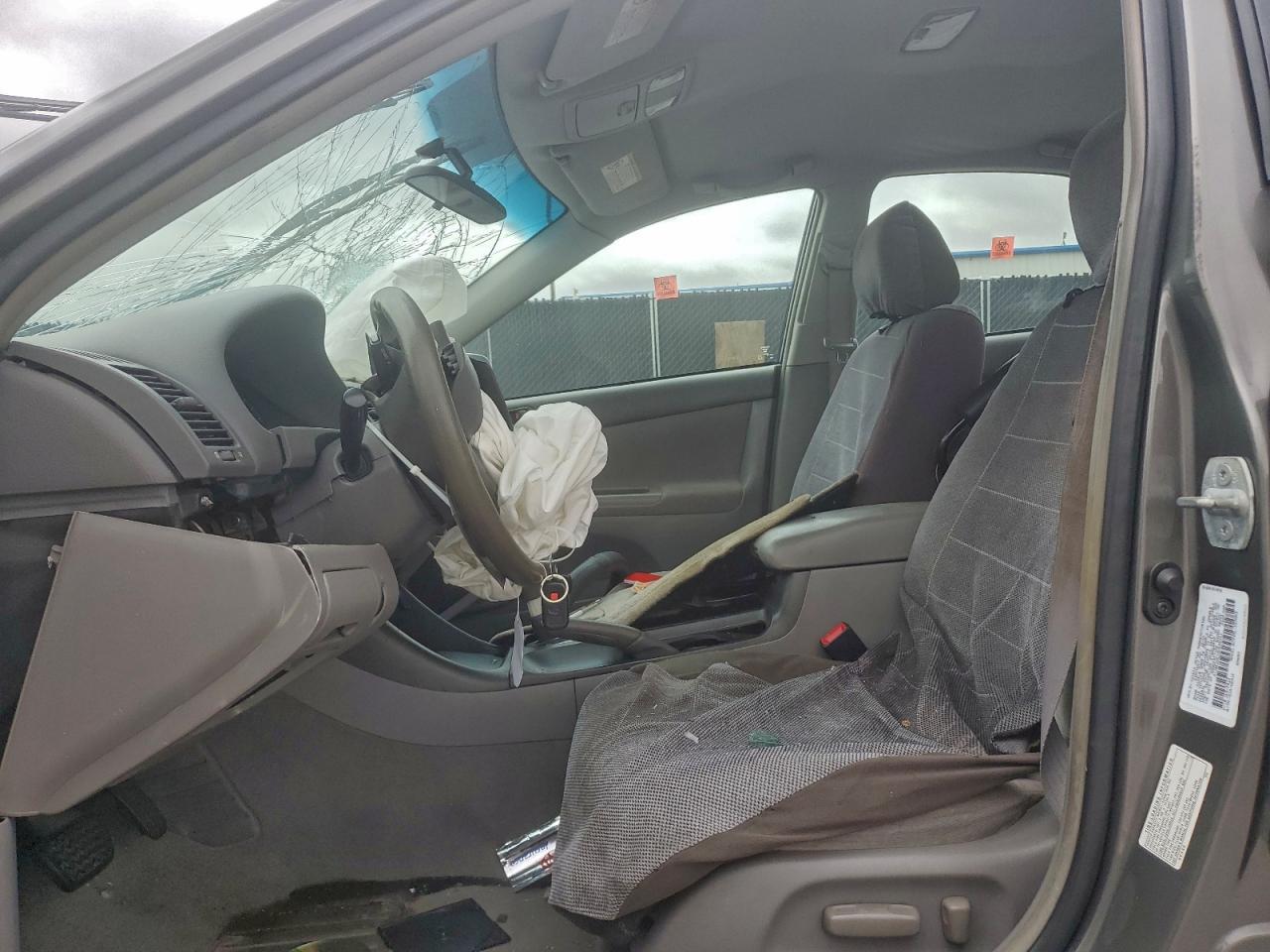 2002 Toyota Camry Le - Фото 7