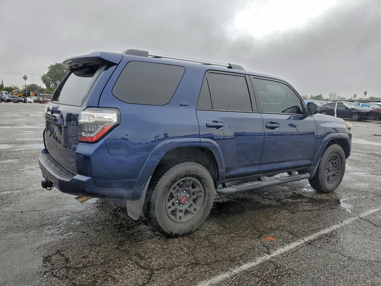 2023 Toyota 4Runner Sr5 - Фото 3