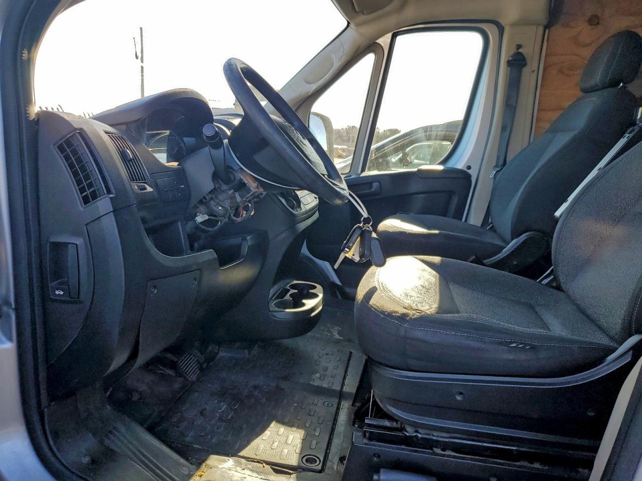 2018 Ram Promaster 2500 Delivery Van - Фото 7
